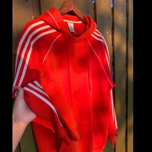ADIDAS “M” Sweater